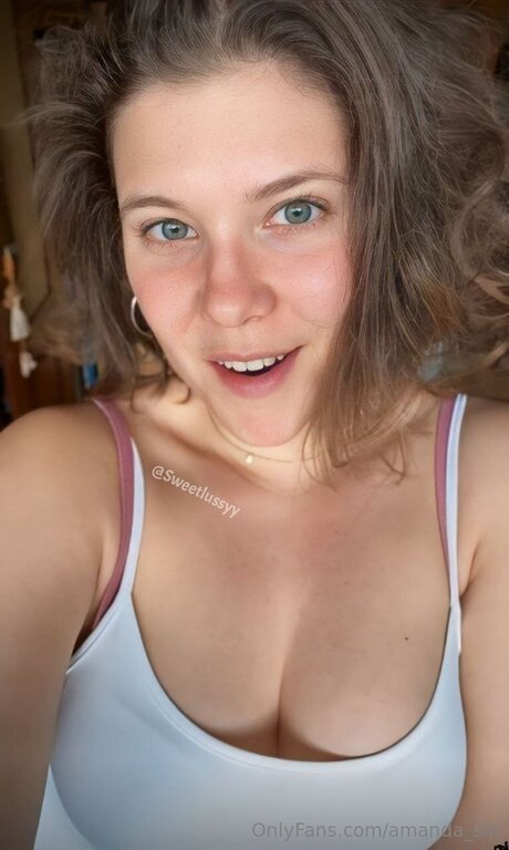 Amanda Sin star du porno hd image