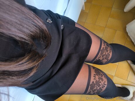 L Asiatiquee modèle meilleur images