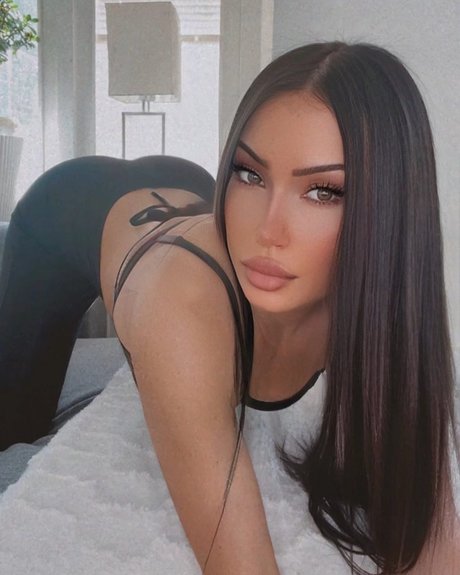 Savage Galri modèle magnifique galerie