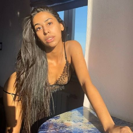 not your but maybe actrice parfaite des photos