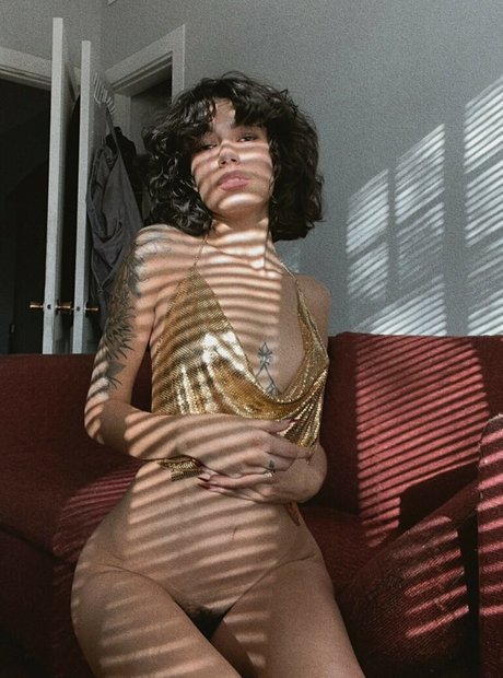 Itshades actrice pornographique galerie