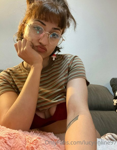 Wet Lucy Baby art de star du porno galeries