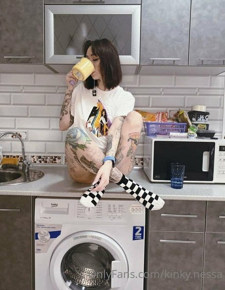 Kinky Nessa actrice hd collection