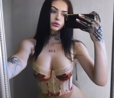 Lucie Brousilova modèle sexy img