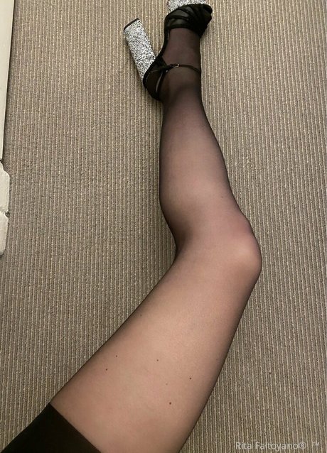 Rita Faltoyano modèle nu photo