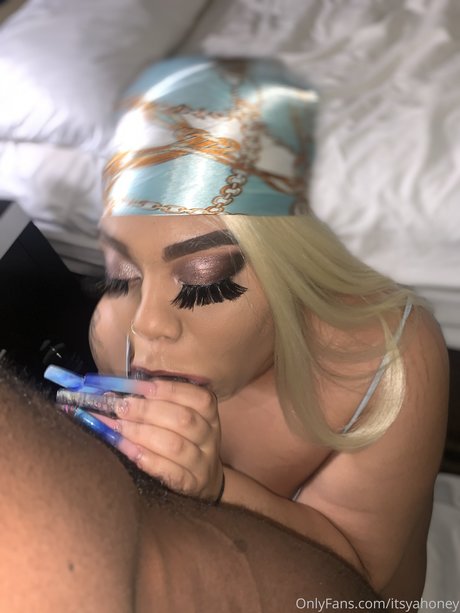 honeyytheeater star du porno érotique archive