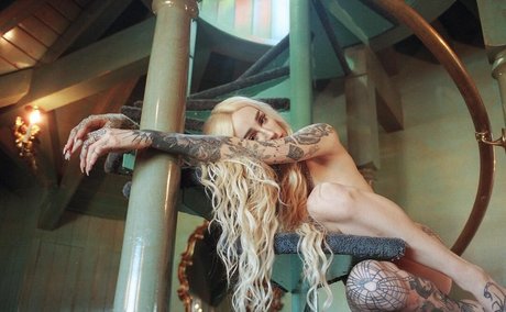 Emma Vauxdevil star du porno nue des photos