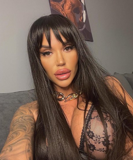 Deesha actrice exclusive galerie