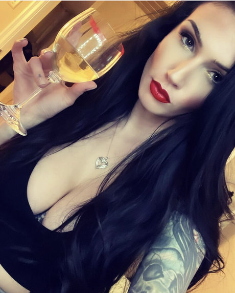 kimxchelle mannequin images