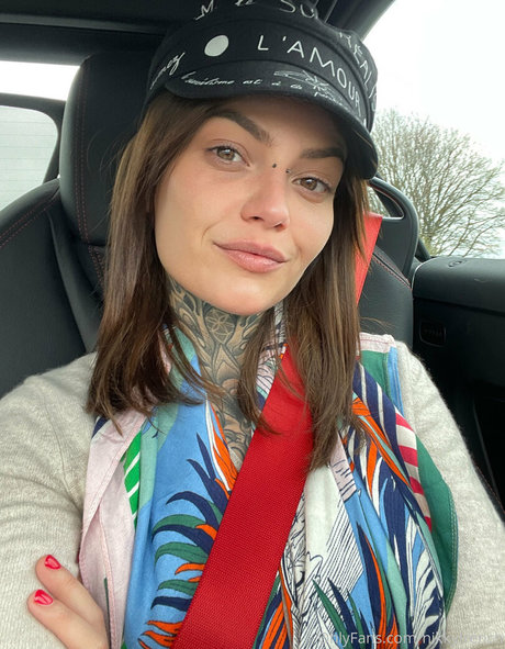 chatte ado onlyfans beau collection