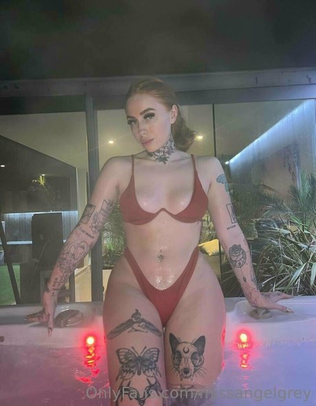 trio sous la douche onlyfans belle gratuite photo