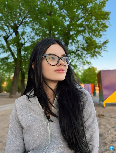 Ebonynia modèle exclusif archive