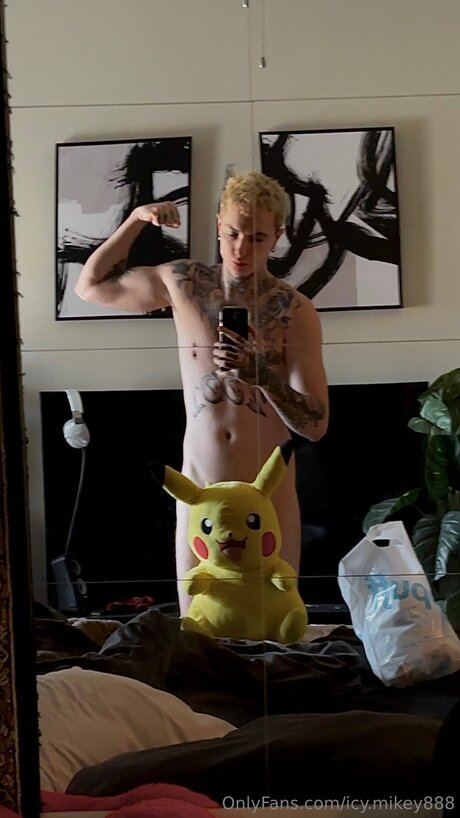 Icy Mikey888 actrice libre photo