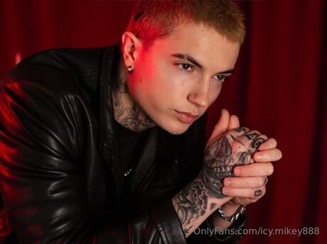 Icy Mikey888 sexe star du porno galerie