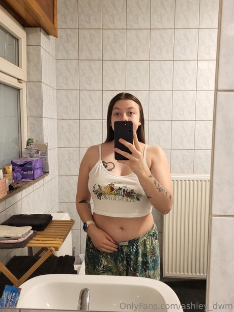 Ashley Dwm star du porno parfaite archive