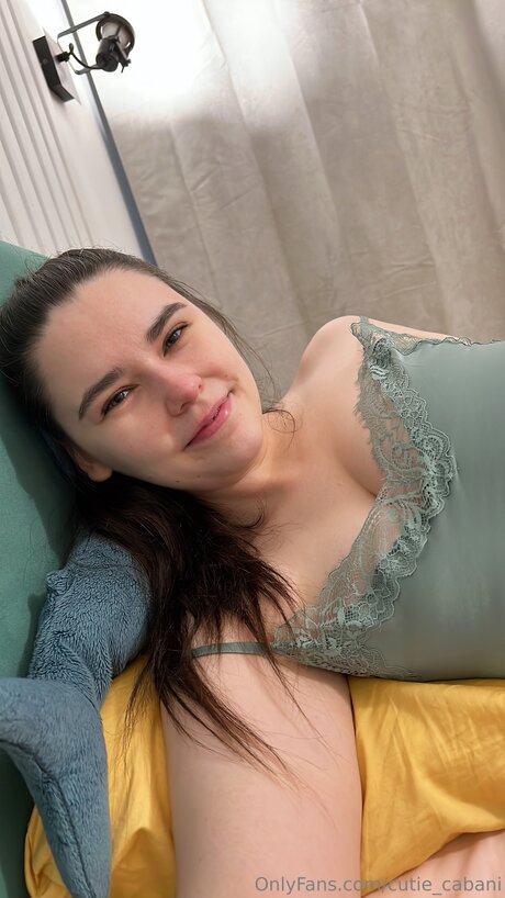 Cutie Cabani star du porno hd galeries