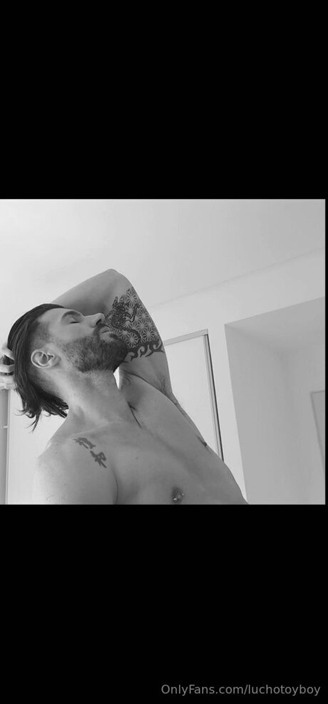 Luchotoyboy nus de stars du porno galeries