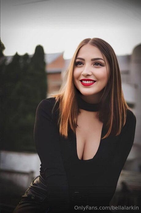 Bellalarkin actrice porno img