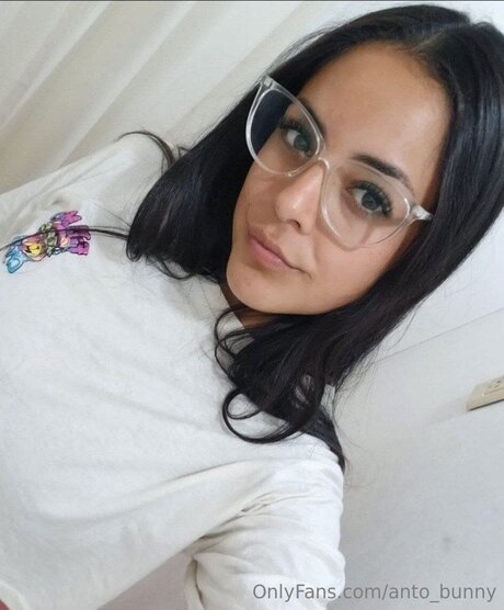 Anto Bunny étoile xxx photos