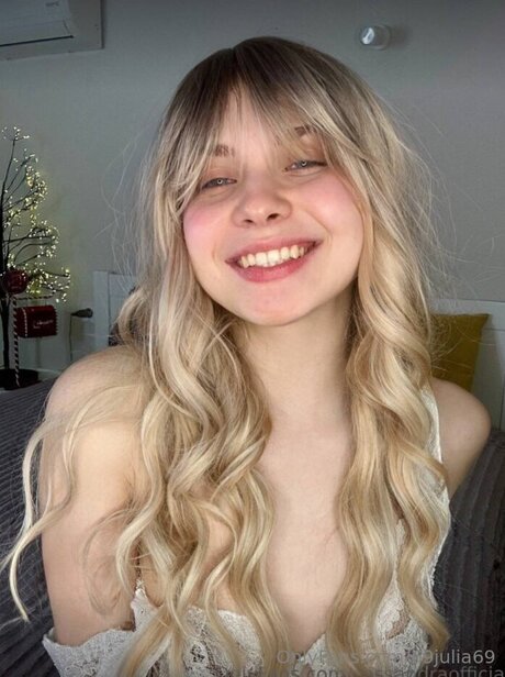 69julia69 modèle parfait archive