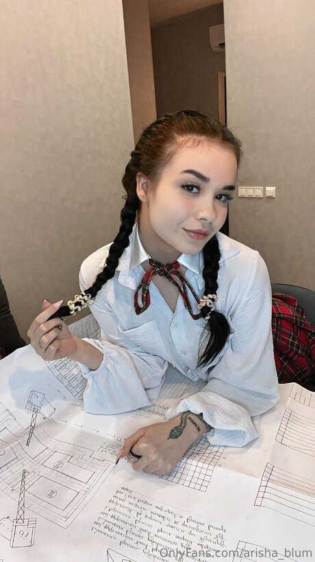 Arisha Blum jolie étoile archive