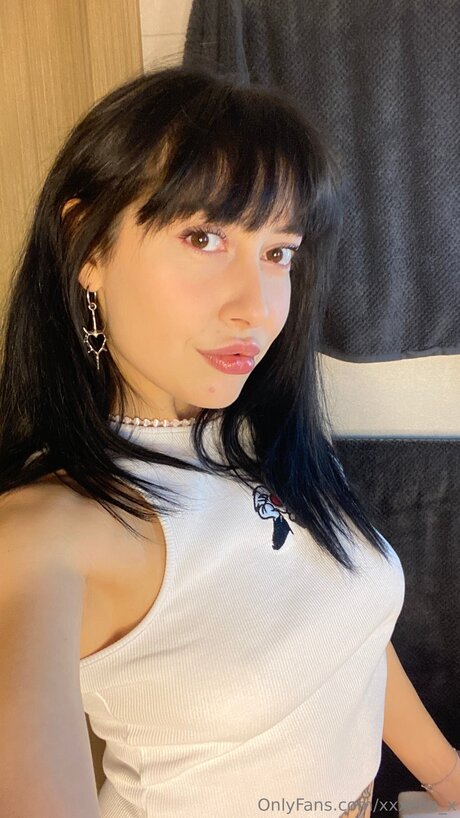 Xxxena X modèle pornographique img