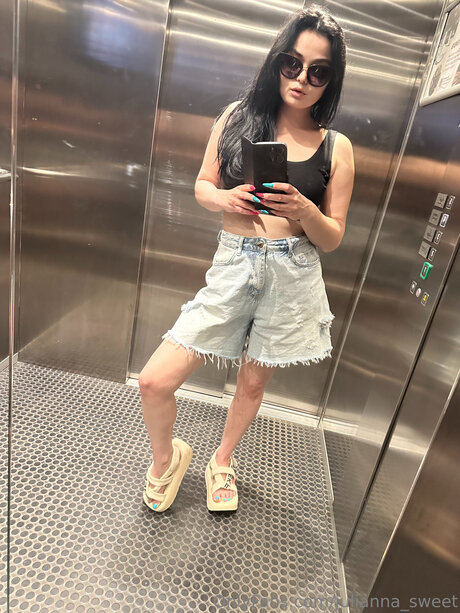 Julianna Sweet modèle adulte img