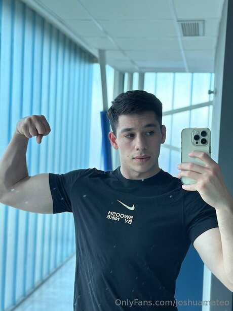 Joshuamateo belle actrice collection