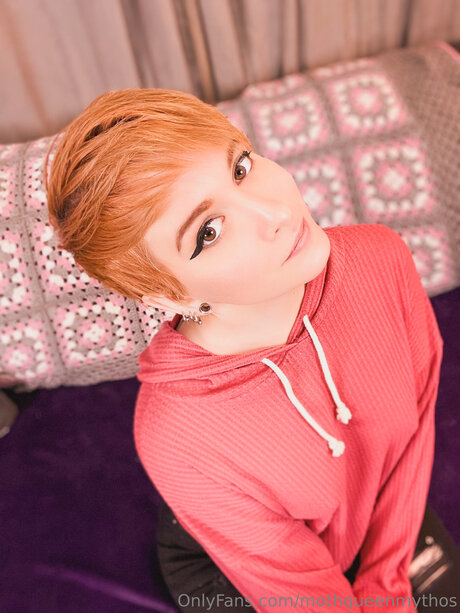 Mothqueenmythos étoile sympa images