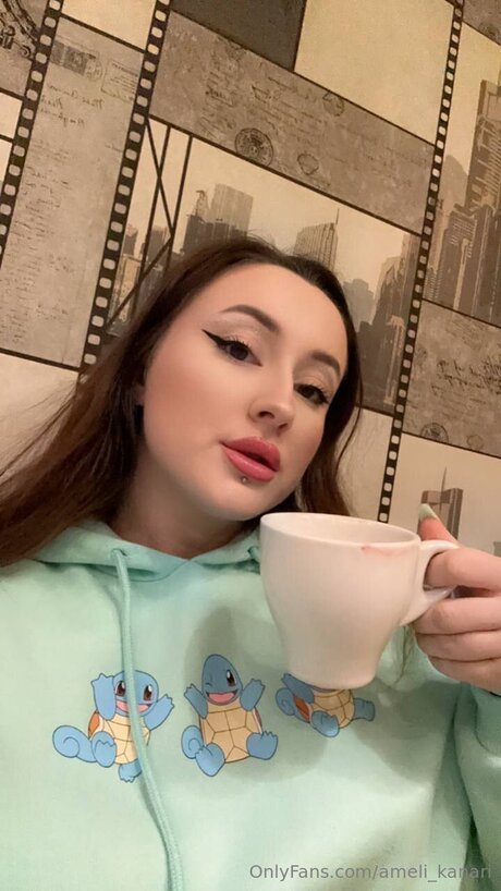 Ameli Kanari star érotique images