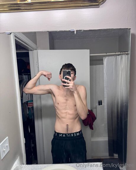 Kylesfree étoile sexy image