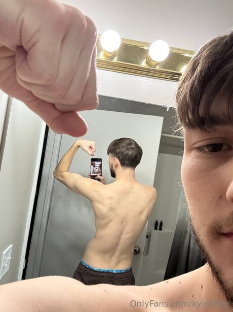 Kylesfree modèle exclusif photos