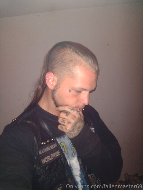 Fallenmaster69 star du porno gratuite img
