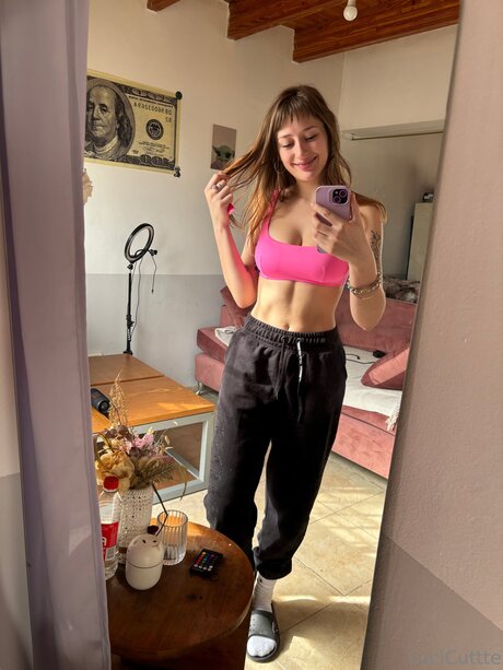 Lucicuttte actrice chaude photos