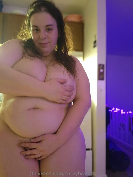 Curvybratashlee art de star du porno image