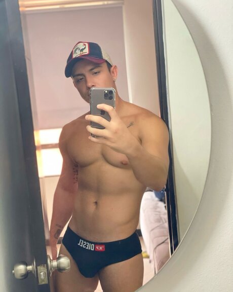 Nick Alpha Free nus de stars du porno photos