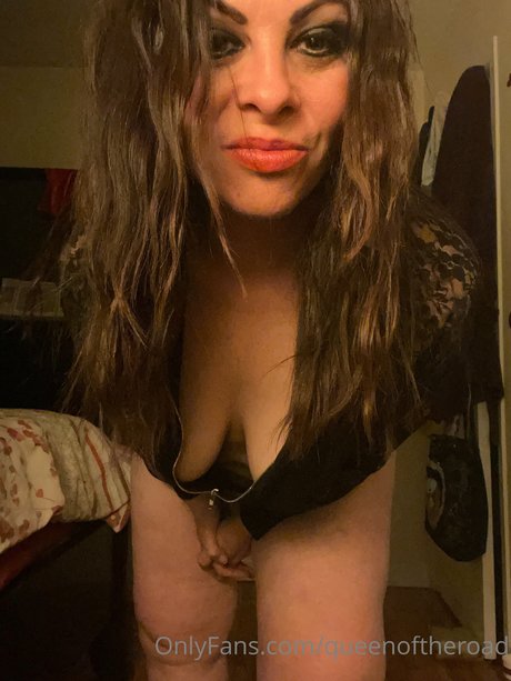 Queen of The Road étoile sexy des photos