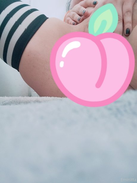 Eminitta star du porno parfaite images