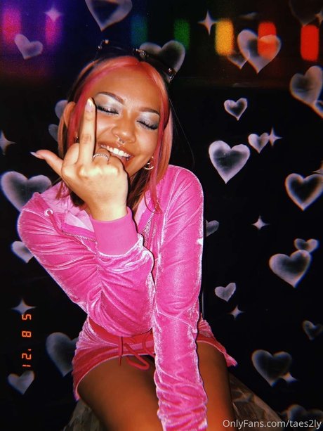 ajtaes taes2ly modèle porno photo