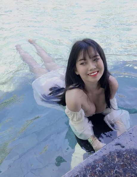 YiYi jolie étoile archive