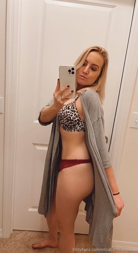 Elizabeth Castravet star du porno adulte des photos