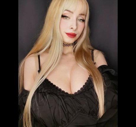 Mizzy Cyn star du porno adulte collection