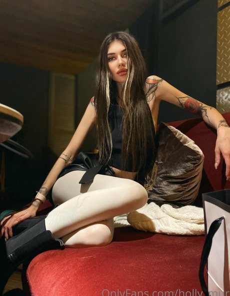 Holly Mur modèle exclusif images