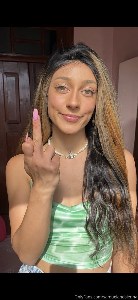 Sienna Garcia art étoile galerie