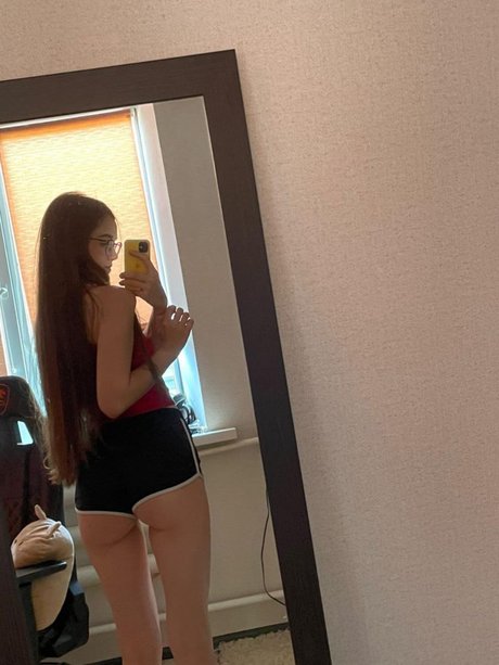 Nyakich star du porno adulte photo