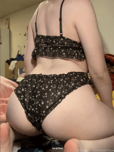 Evilgirll star du porno érotique archive