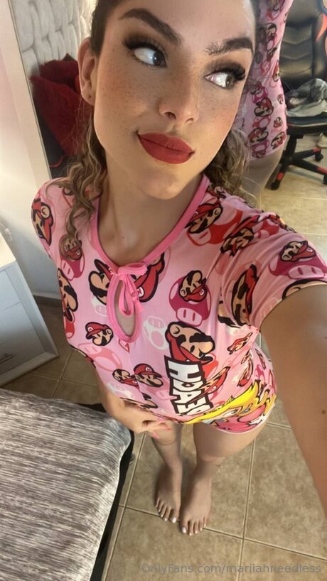 Mariiahneedless star du porno parfaite image