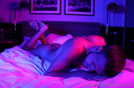 Topless Psychic actrice libre images