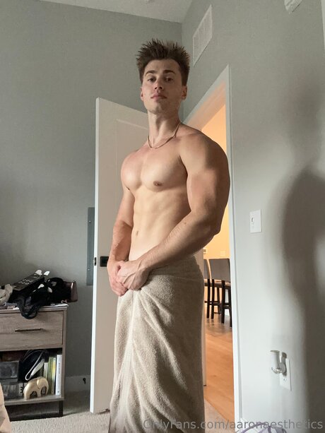 Aaronaesthetics star du porno de haute qualité photo