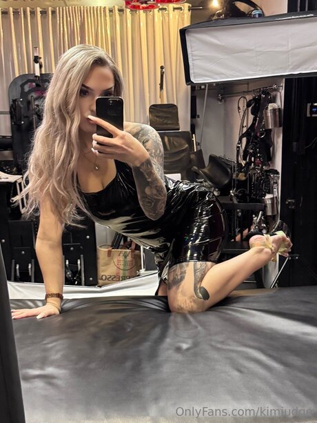 Kimjudge art star du porno galerie